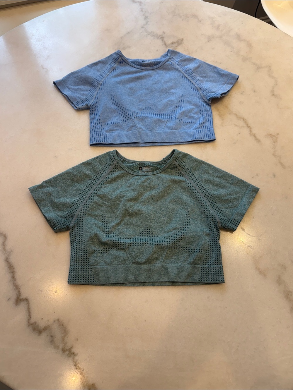 Athletic Short Sleeve Crop Top - Blue & Teal